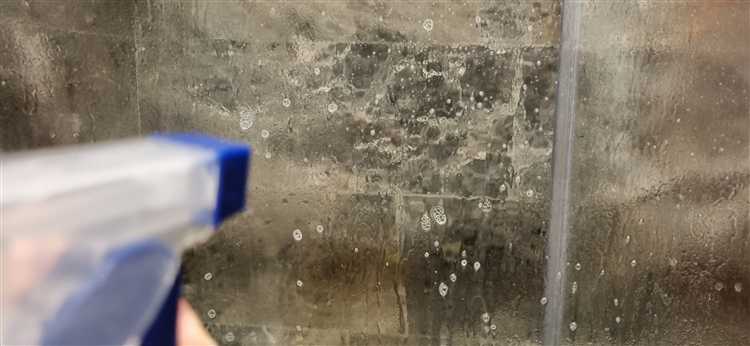 Использование моющих средств для удаления фольги