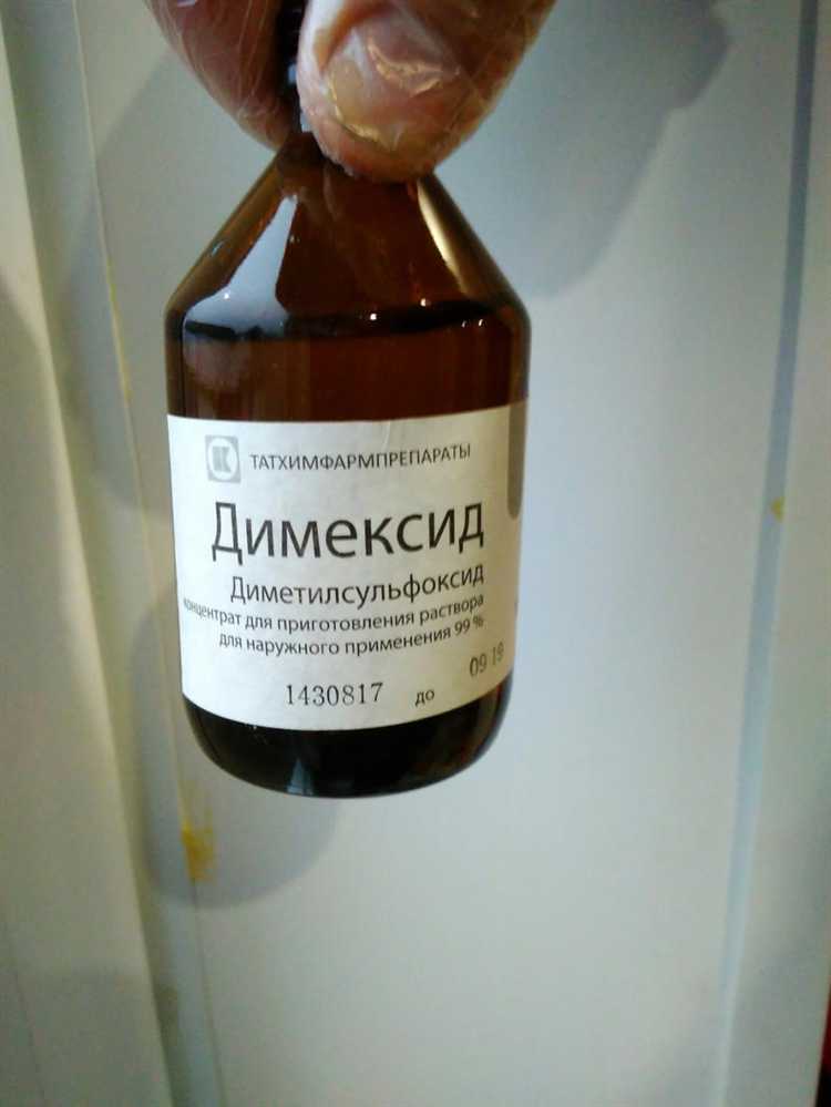 Как действовать при попадании пены в щели и стыки пластиковых деталей