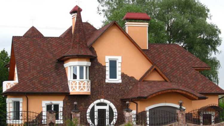 Что нужно учесть при выборе металлочерепицы для частного дома