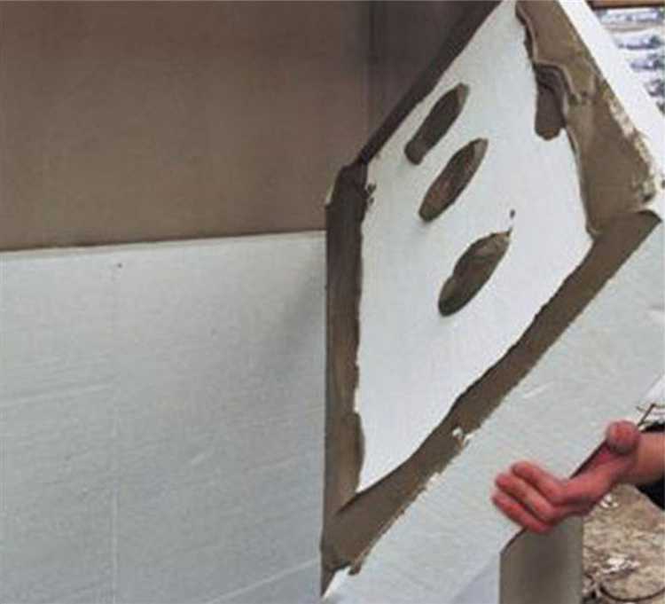 Применение полиуретановой монтажной пены для крепления пенопласта