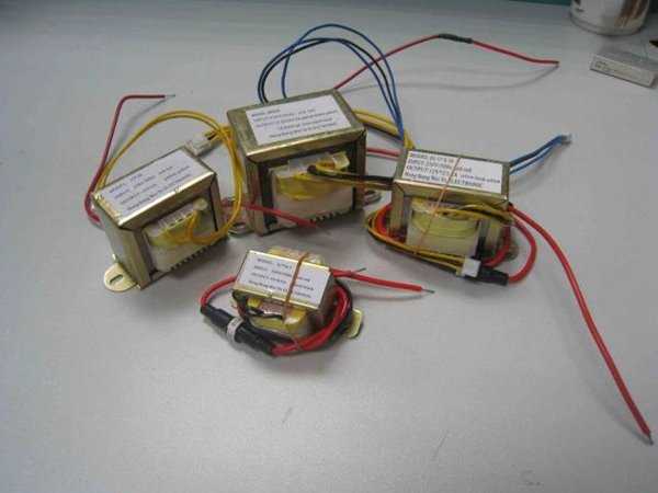 Стабилизатор напряжения на основе трансформатора от ИБП