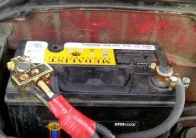 Что сначала снимать плюс или минус на аккумуляторе