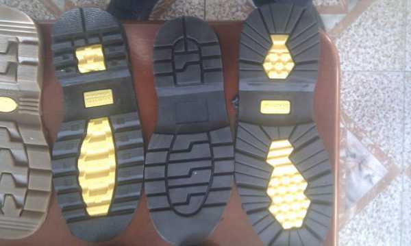 Как ПВХ влияет на вес, гибкость и водонепроницаемость обуви