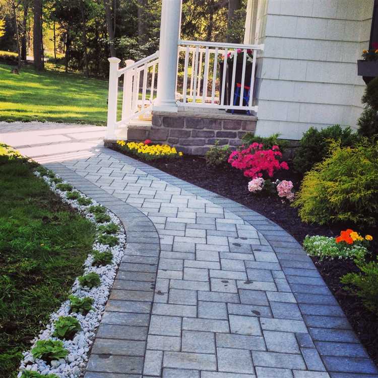 Создание аккуратных краев дорожки и способы их закрепления