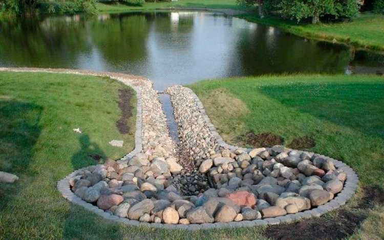 Как сделать дождеприемник из подручных материалов