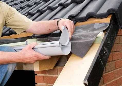 Угол наклона желоба при большом удалении от фасада