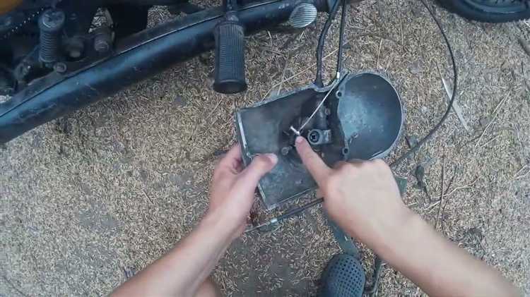 Отключение топливных шлангов и пробки бака