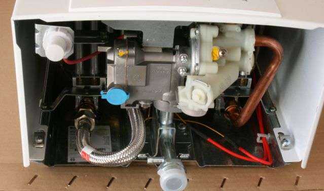 Проверка наличия и давления воды в системе