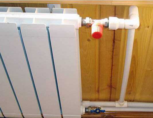 Особенности шипения при наличии терморегуляторов на радиаторах