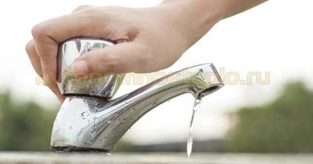 Почему слабый напор горячей воды