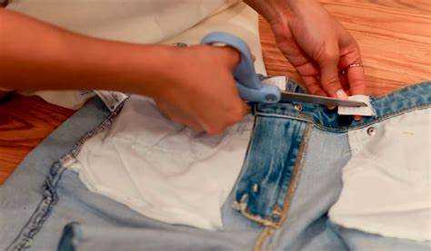 Подготовка джинсов перед устранением пузыря