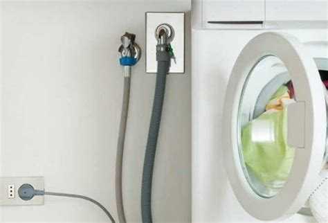 Нужен ли дополнительный шланг для горячей воды и когда он используется