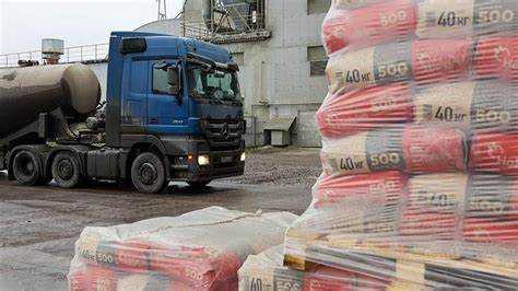 Как менялась цена на цемент в начале 2025 года