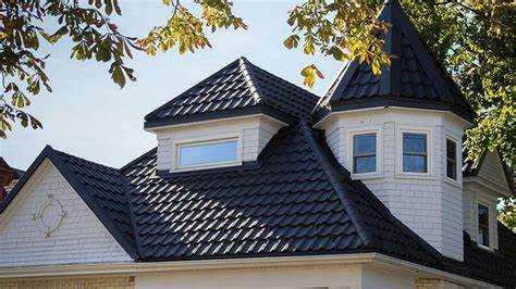 Что влияет на цену перекрытия крыши металлочерепицей