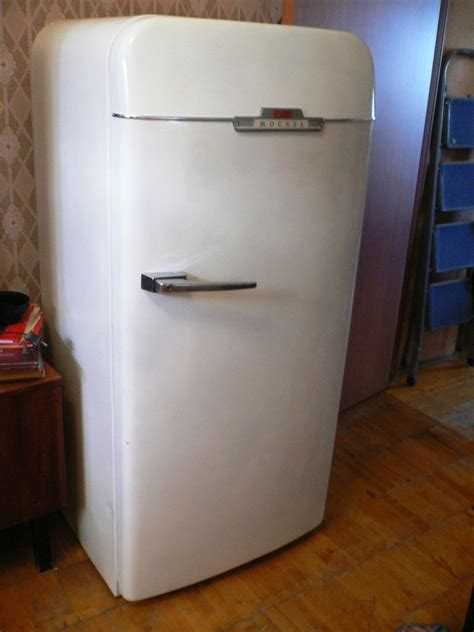 Вес холодильника ЗИЛ-Е со встроенной морозильной камерой