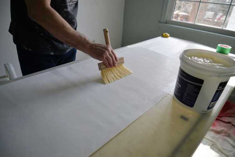 Хранение разведённого клея в закрытой и открытой таре