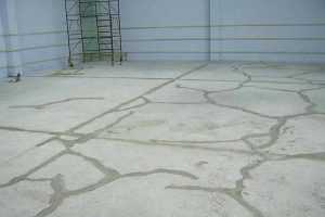 Причины появления трещин при высыхании стяжки