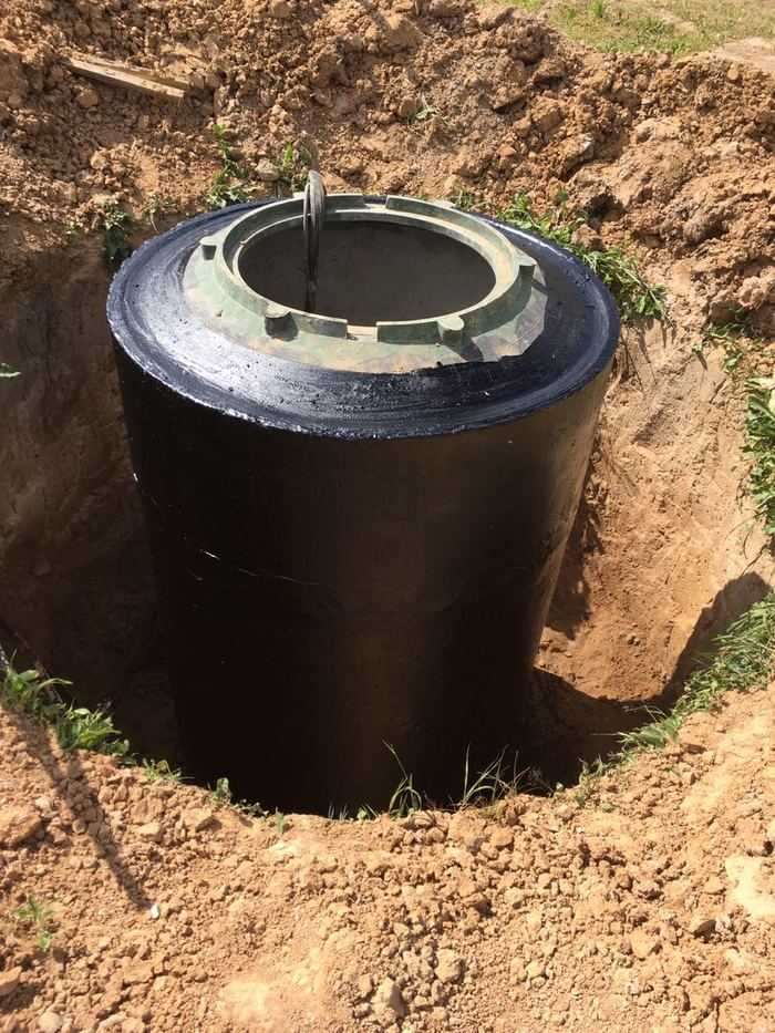 Монтаж пластиковых или резиновых мембран для создания водонепроницаемого слоя