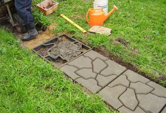 Как выбрать материалы для покрытия дорожек в теплице