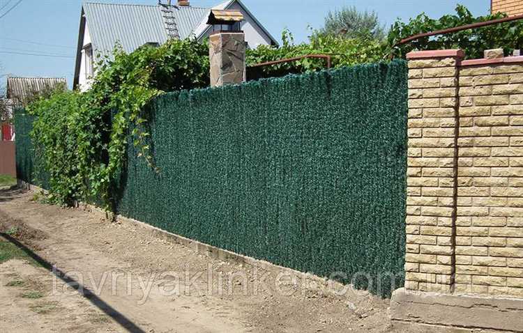 Как установить экран из ПВХ или полиэтилена