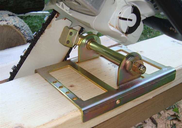 Инструктаж и согласование действий в паре при пилении