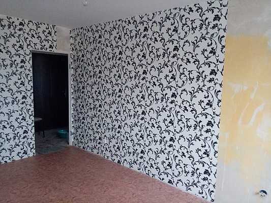 Использование фотопечати и художественной росписи на оставшейся части стены