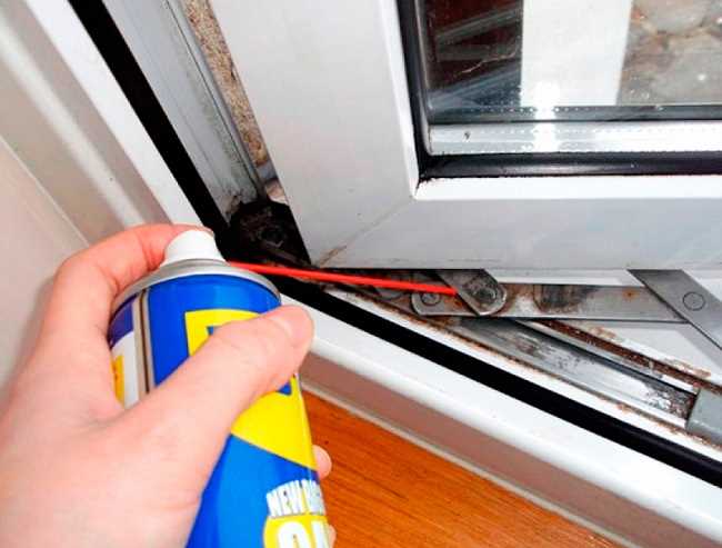 Места смазки створок оконных рам