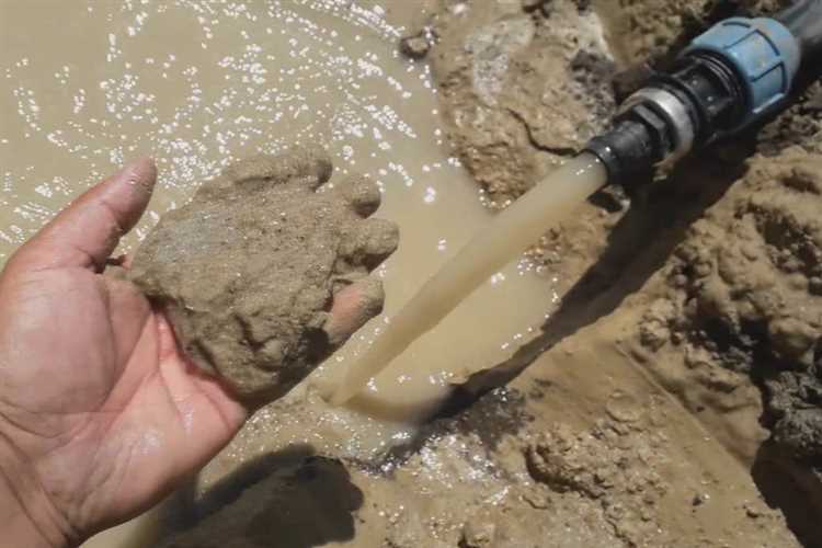 Как определить причину появления грязной воды в скважине