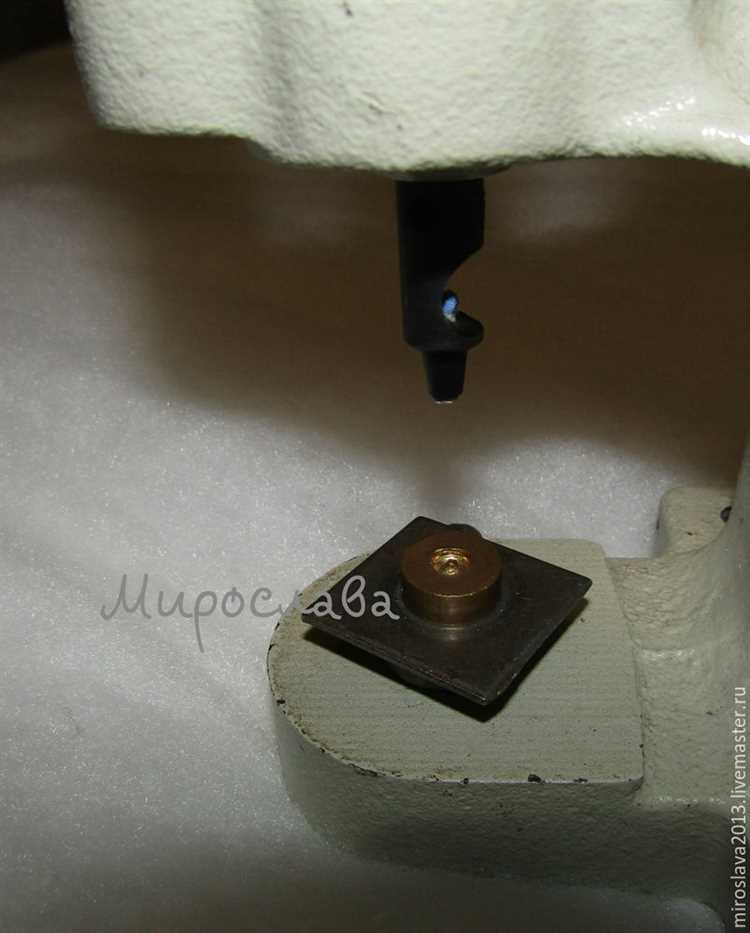 Техника закрепления нитей вокруг пробивки