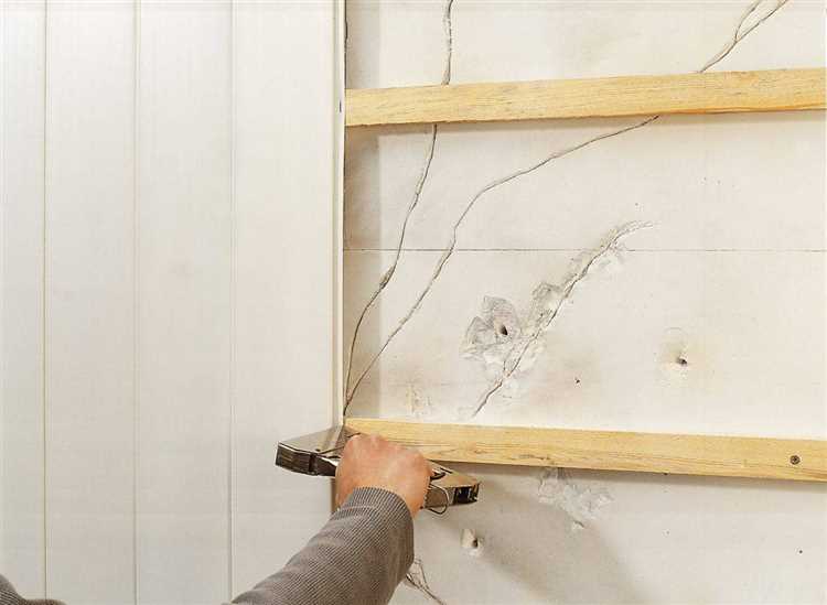 Как выбрать клей для монтажа ПВХ панелей на стену