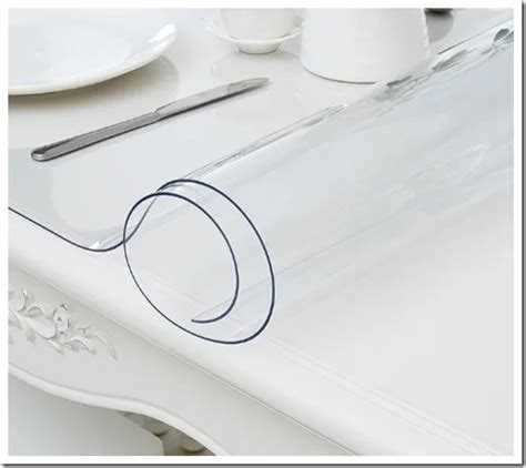 Какие инструменты понадобятся для наклеивания пленки