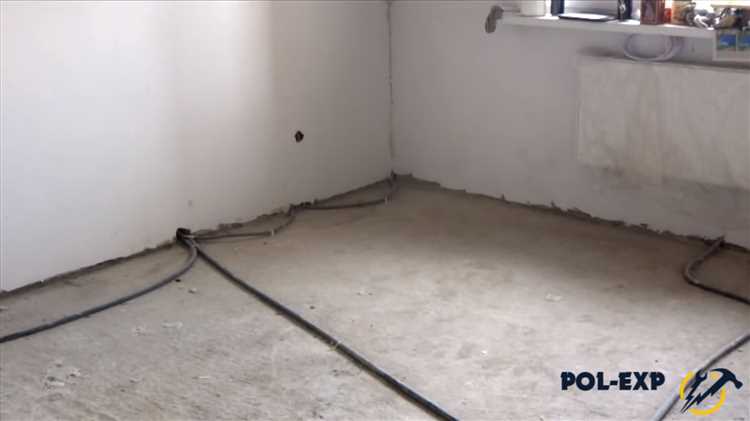 Как крепить демпферную ленту к стене