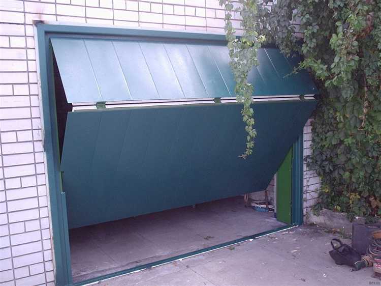 Ворота для гаража с подъемным механизмом: виды и названия
