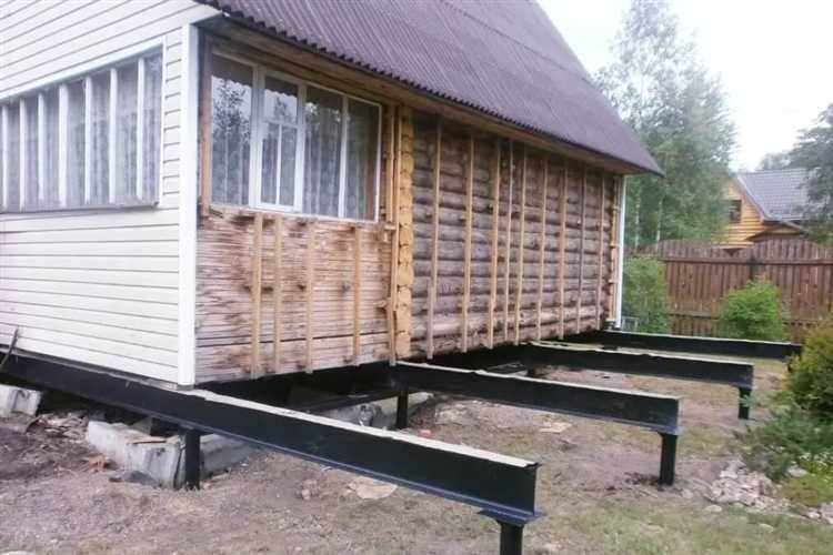 Подача иска в суд с требованием приостановить строительство