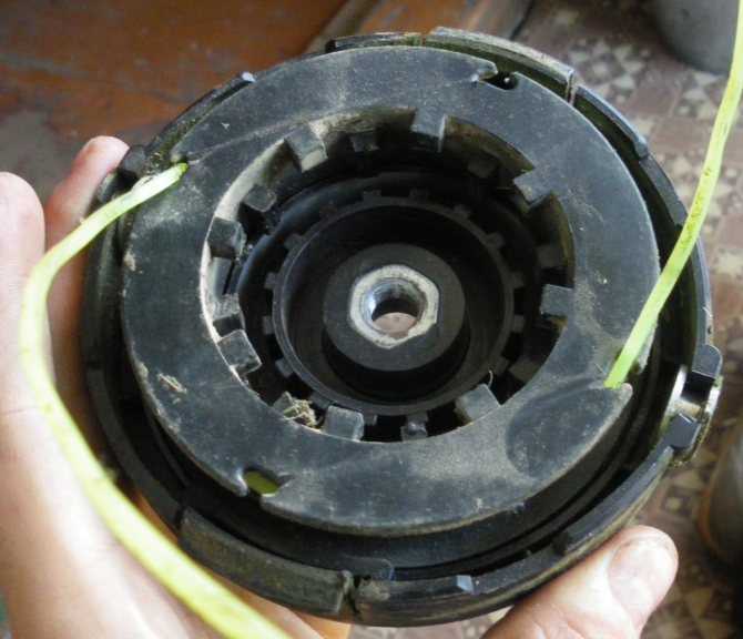 Чистка и смазка внутренних компонентов электромотора