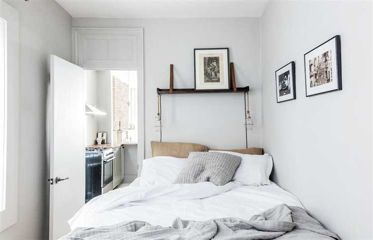 Как избежать пятен и разводов при нанесении белой краски