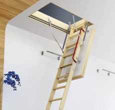 Установка готовой лестницы на чердачное отверстие