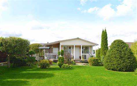 Выбор цветов для клумб непрерывного цветения