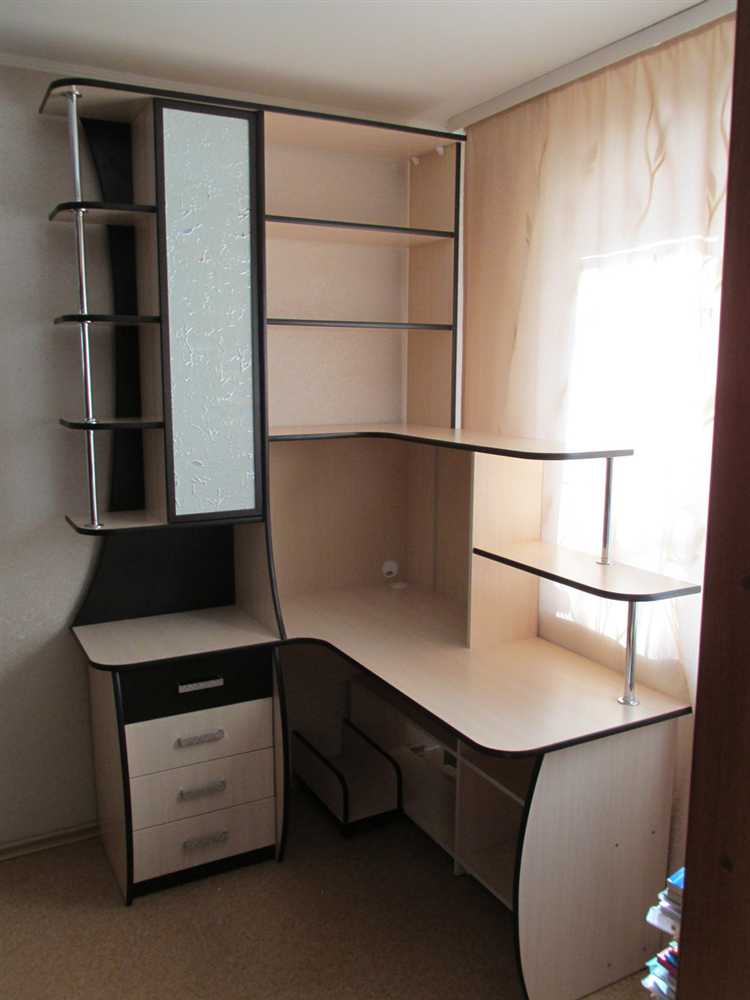 Инструменты и приспособления для сборки письменного стола