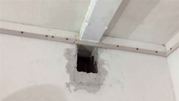 Как сделать вытяжку на кухне под натяжной потолок Как сделать вытяжку на кухне под натяжной потолок