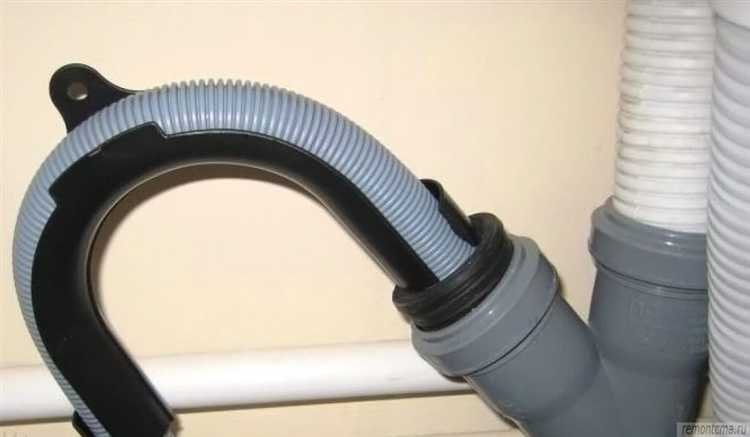 Монтаж шлангов в короб из гипсокартона