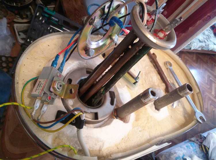 Демонтаж защитной крышки и снятие электрического подключения