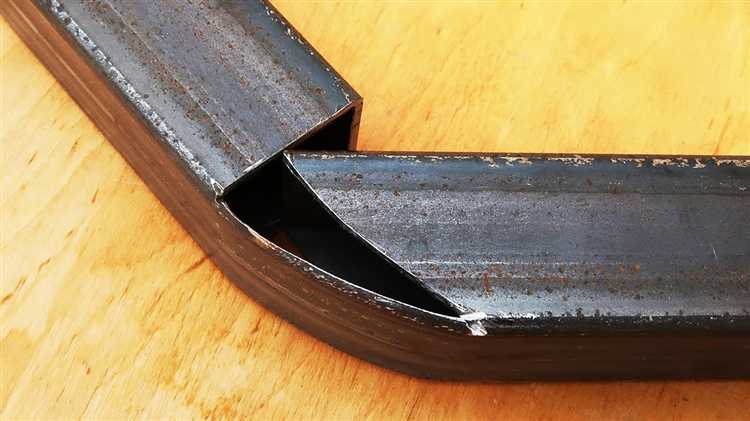 Охлаждение и фиксация трубы в согнутом положении