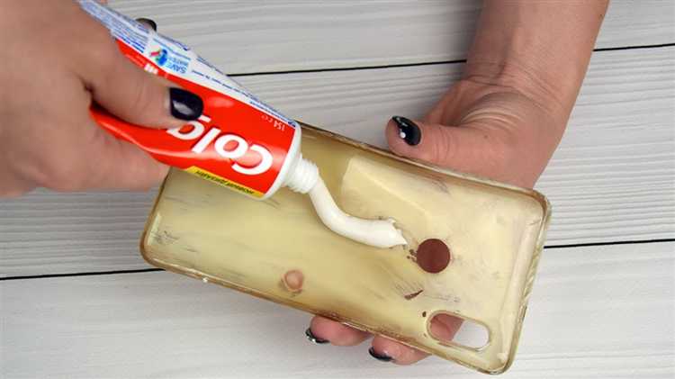 Как обработать поверхность после удаления клея