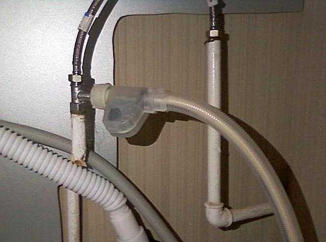 Какие инструменты и материалы понадобятся для укорачивания шланга