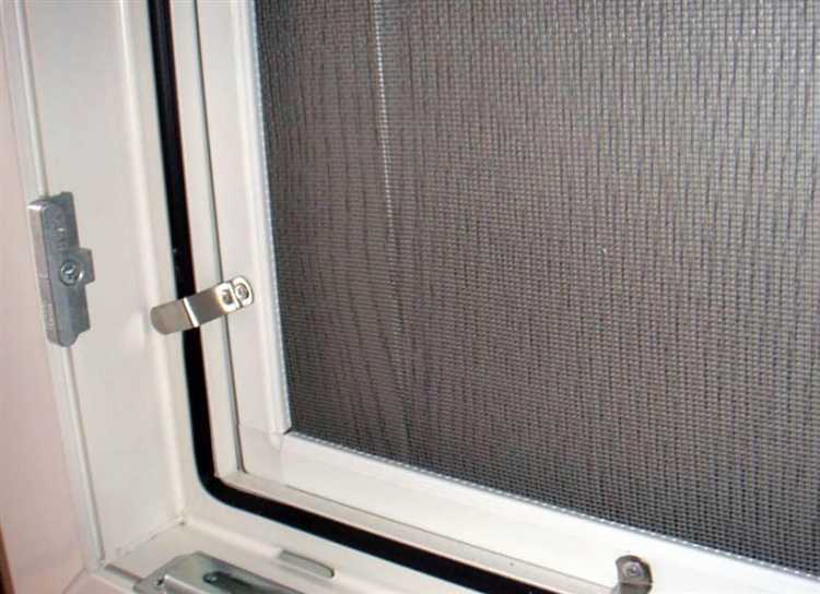 Как установить москитную сетку на пластиковое окно