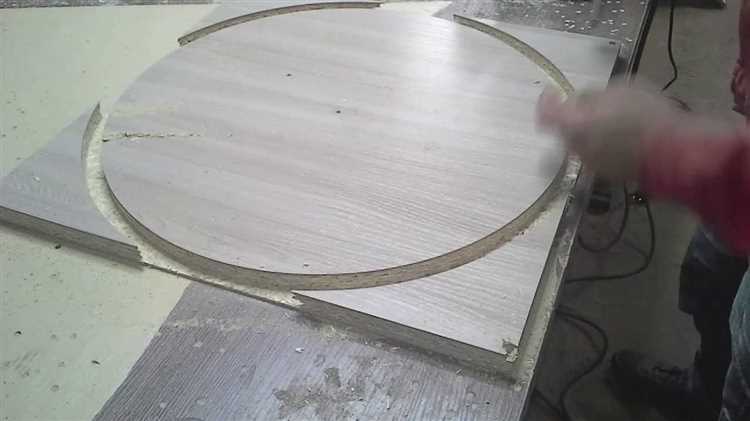 Настройка глубины и скорости фрезерования для фанеры