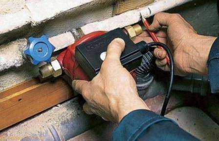 Использование гидроаккумулятора для стабилизации подачи