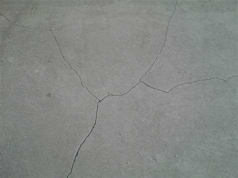 Выбор материалов для заполнения трещин в плитке