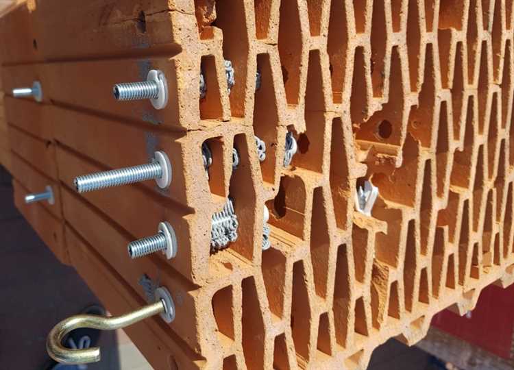 Техника установки анкера в пустотелый кирпич